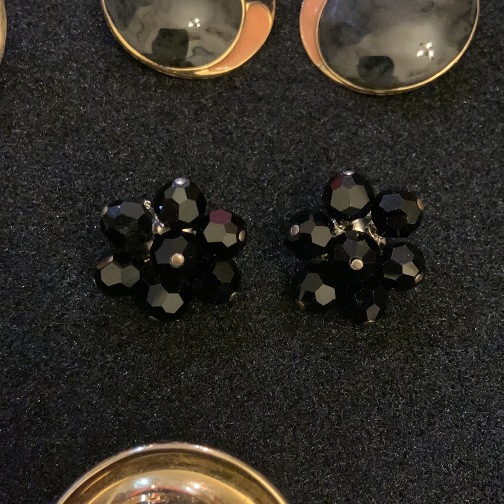 Vintage clip on earrings 7 pairs‎ metal, plastic, beads, shells. Fun 🤩 - Picture 7 of 9